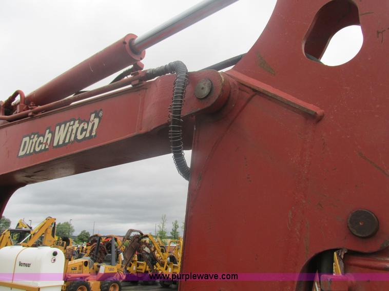 image for item K5066 2005 Ditch Witch MX502 compact excavator