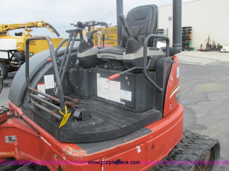 image for item K5066 2005 Ditch Witch MX502 compact excavator