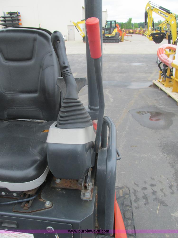 image for item K5066 2005 Ditch Witch MX502 compact excavator