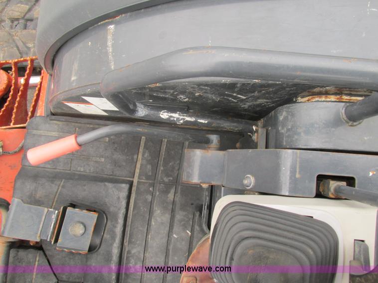 image for item K5066 2005 Ditch Witch MX502 compact excavator