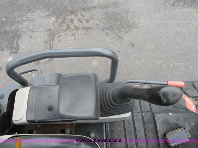 image for item K5066 2005 Ditch Witch MX502 compact excavator