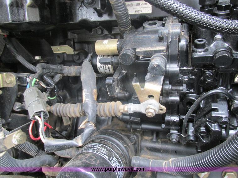 image for item K5066 2005 Ditch Witch MX502 compact excavator