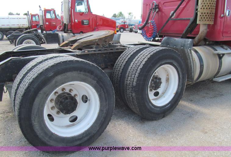 image for item K5635 1994 Volvo WG64T semi truck