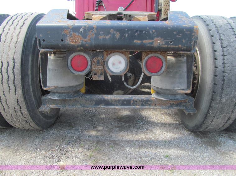 image for item K5635 1994 Volvo WG64T semi truck