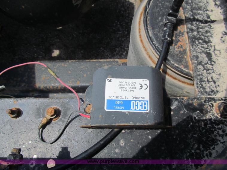 image for item K5635 1994 Volvo WG64T semi truck