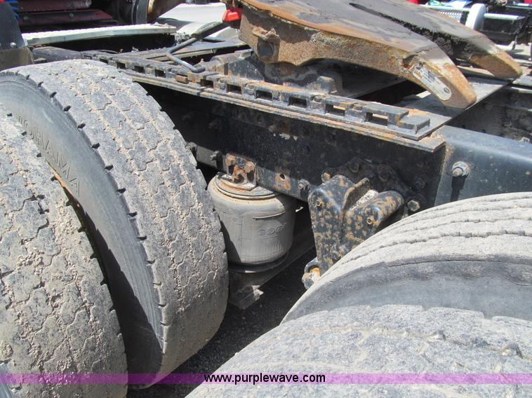 image for item K5635 1994 Volvo WG64T semi truck