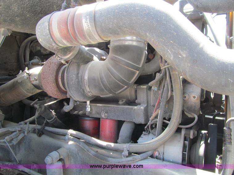 image for item K5636 1994 Volvo WG64T semi truck