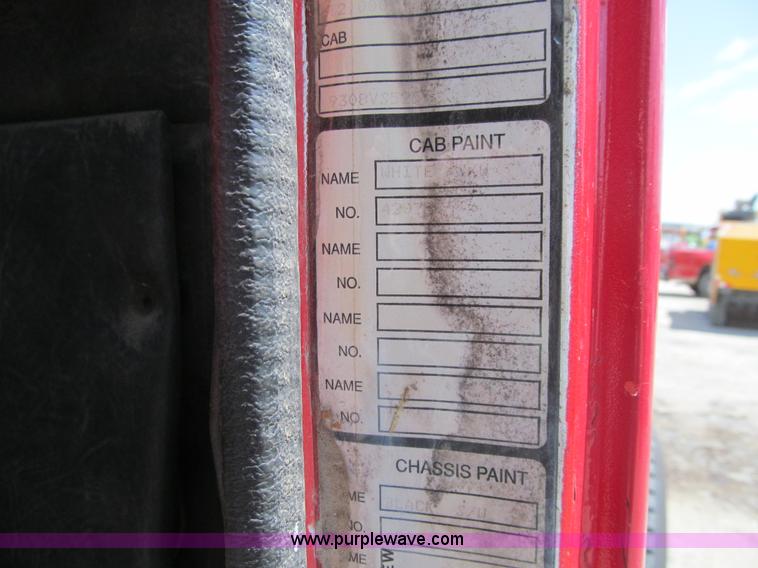 image for item K5637 1994 Volvo WG semi truck