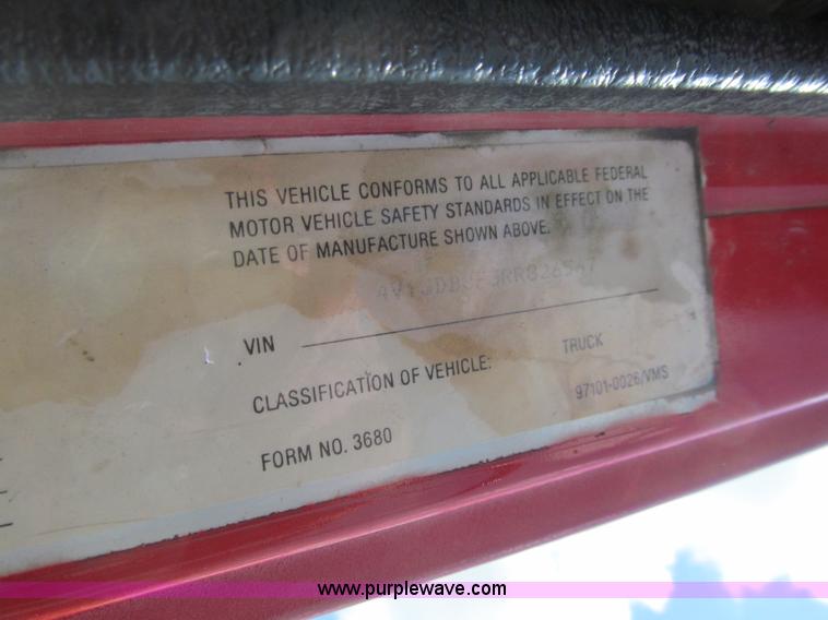 image for item K5637 1994 Volvo WG semi truck