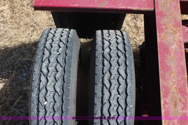 image for item K6777 1992 Trail King TK80HDG443 equipment trailer