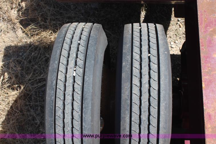 image for item K6777 1992 Trail King TK80HDG443 equipment trailer