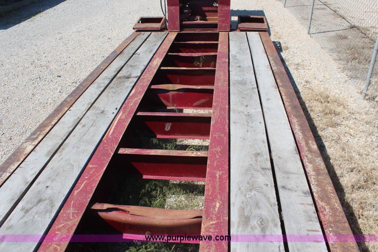 image for item K6777 1992 Trail King TK80HDG443 equipment trailer