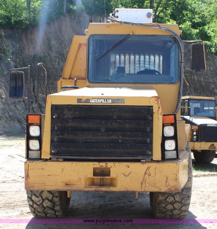 image for item K6790 1994 Caterpillar D250D articulated haul truck