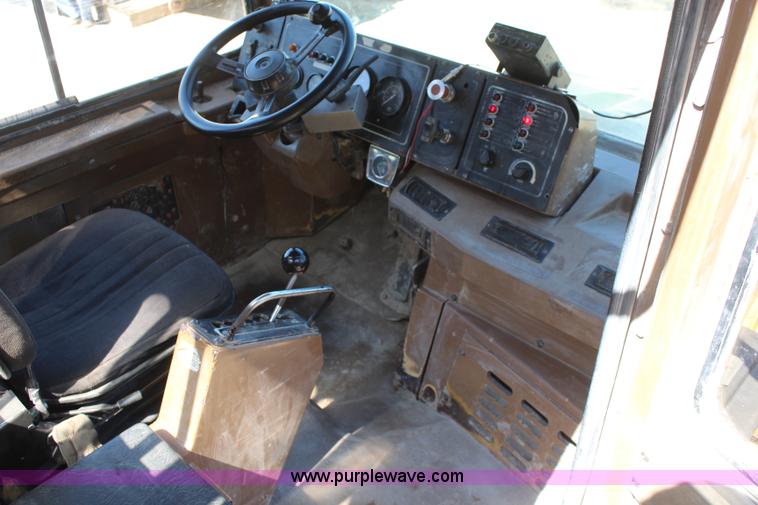 image for item K6790 1994 Caterpillar D250D articulated haul truck