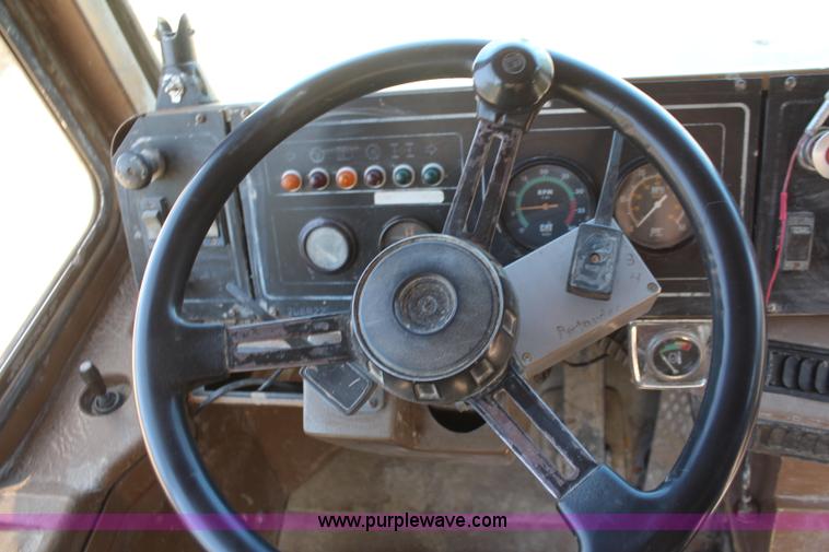 image for item K6790 1994 Caterpillar D250D articulated haul truck