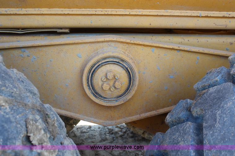 image for item K6790 1994 Caterpillar D250D articulated haul truck