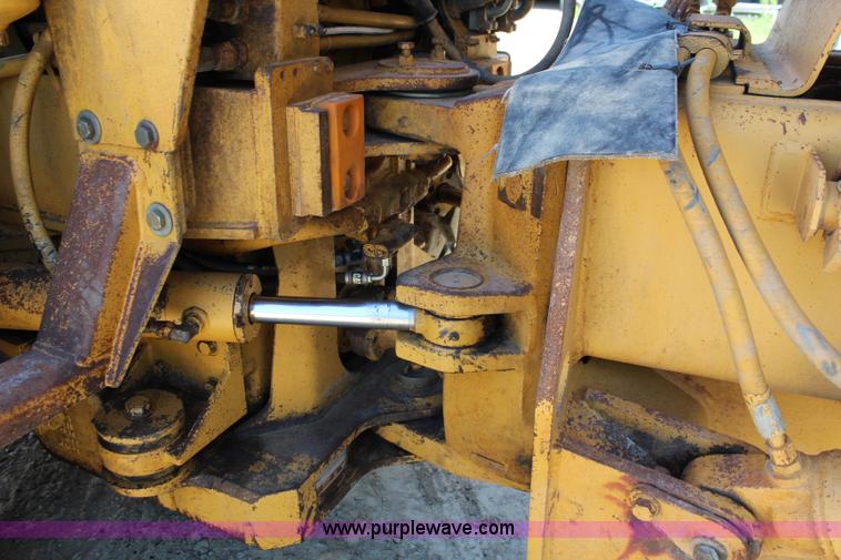 image for item K6790 1994 Caterpillar D250D articulated haul truck