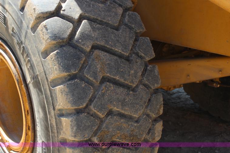 image for item K6790 1994 Caterpillar D250D articulated haul truck