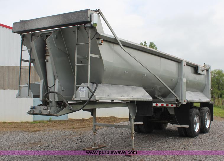 image for item K6880 1995 Western barrel bed end dump trailer
