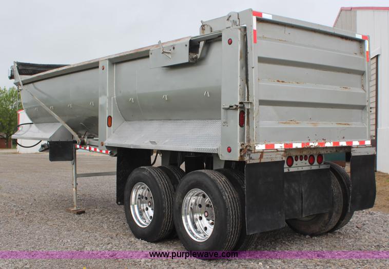 image for item K6880 1995 Western barrel bed end dump trailer
