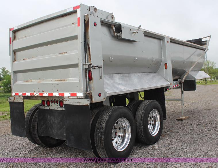 image for item K6880 1995 Western barrel bed end dump trailer