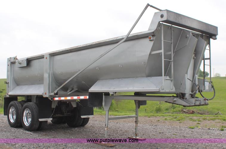 image for item K6880 1995 Western barrel bed end dump trailer