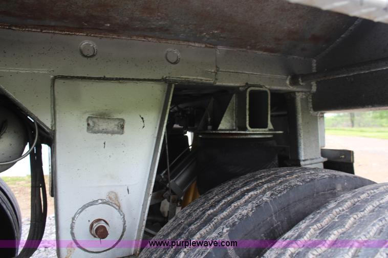 image for item K6880 1995 Western barrel bed end dump trailer