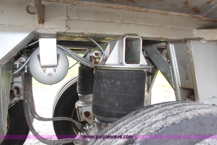 image for item K6880 1995 Western barrel bed end dump trailer