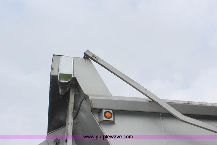 image for item K6880 1995 Western barrel bed end dump trailer