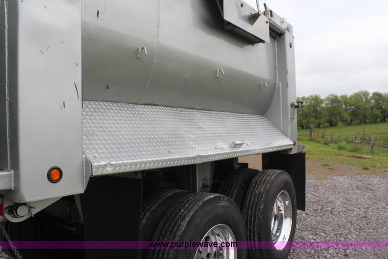 image for item K6880 1995 Western barrel bed end dump trailer
