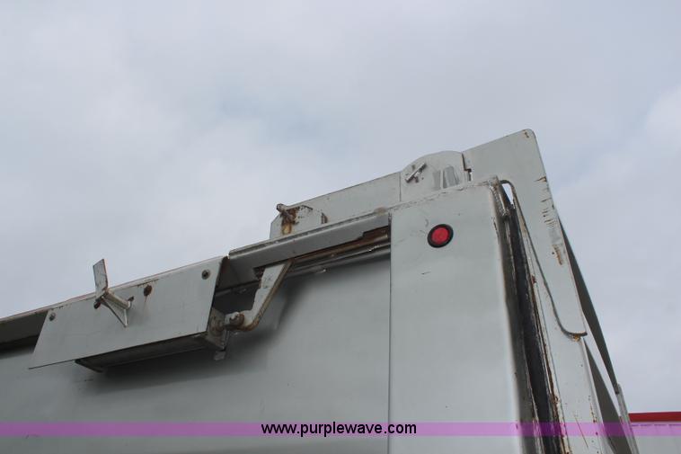 image for item K6880 1995 Western barrel bed end dump trailer