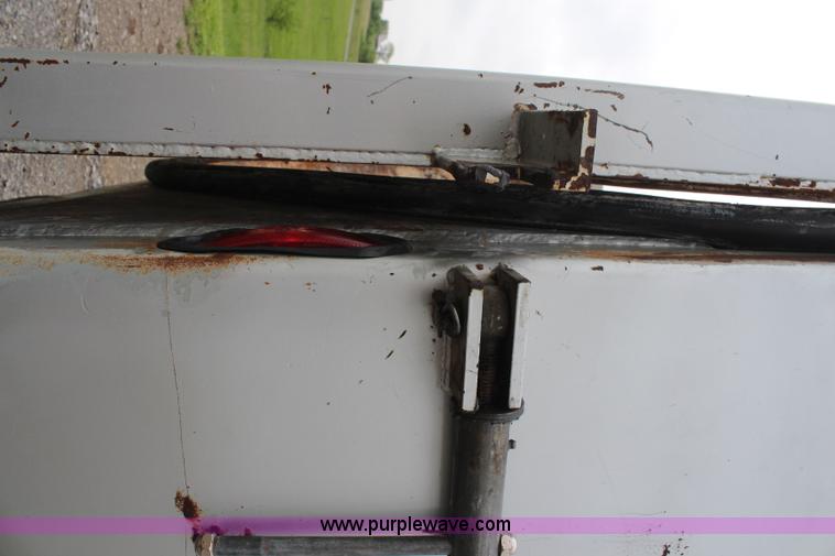 image for item K6880 1995 Western barrel bed end dump trailer