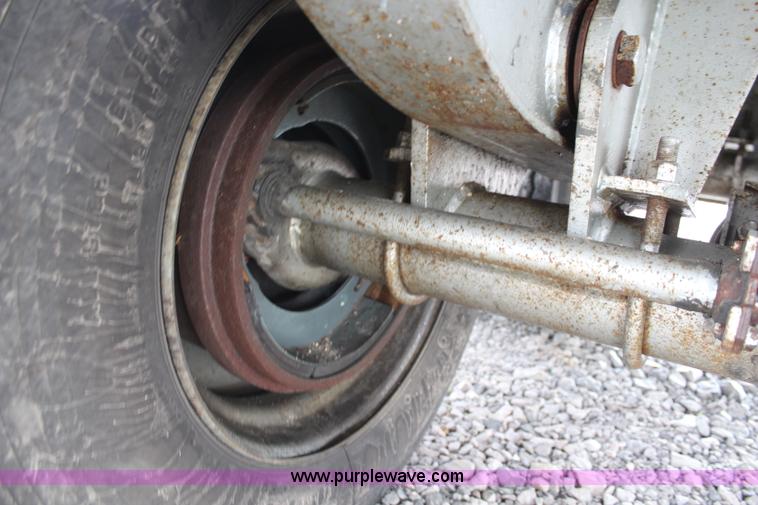 image for item K6880 1995 Western barrel bed end dump trailer