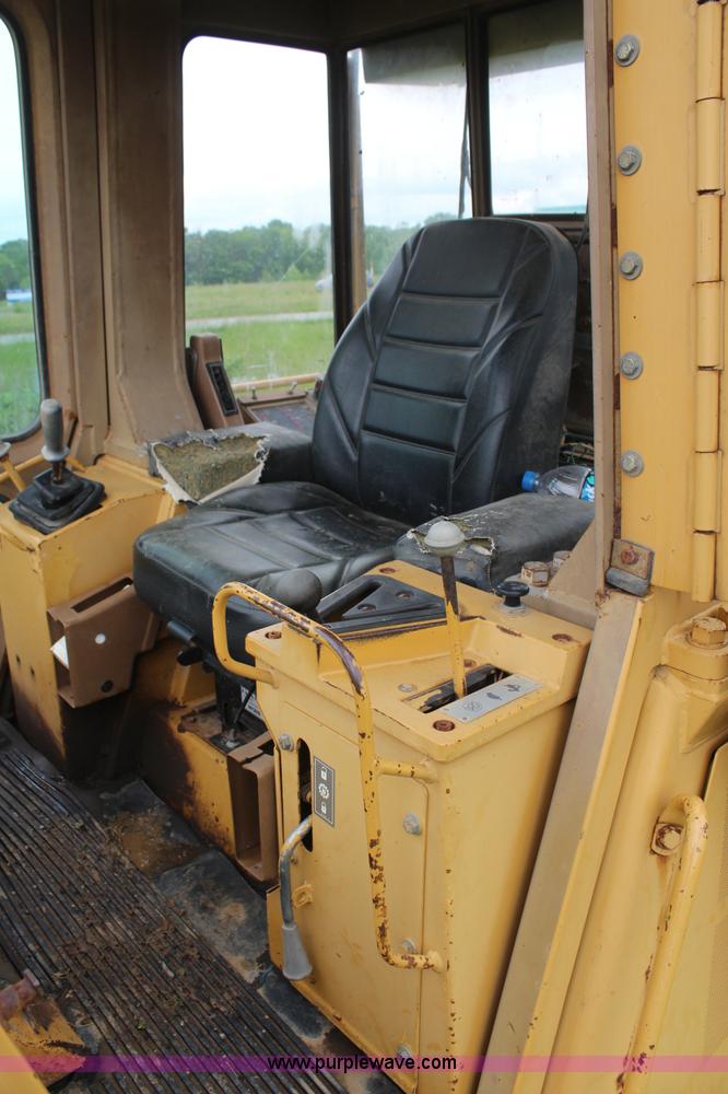 image for item K6881 1988 Caterpillar 963 track loader