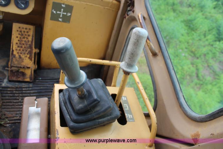 image for item K6881 1988 Caterpillar 963 track loader