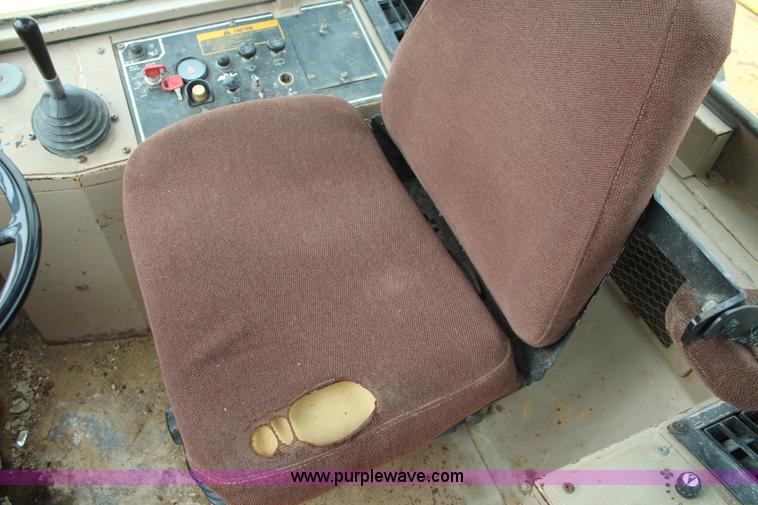 image for item K6883 1990 John Deere 544E TC wheel loader