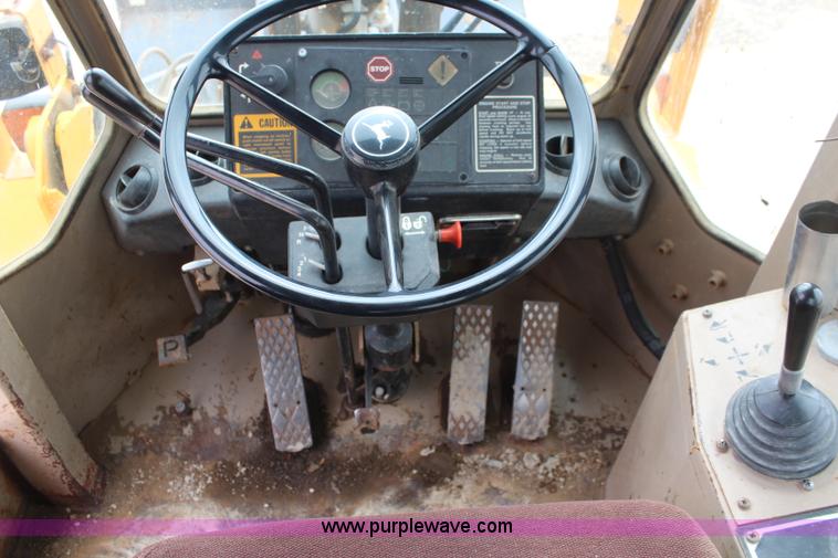 image for item K6883 1990 John Deere 544E TC wheel loader