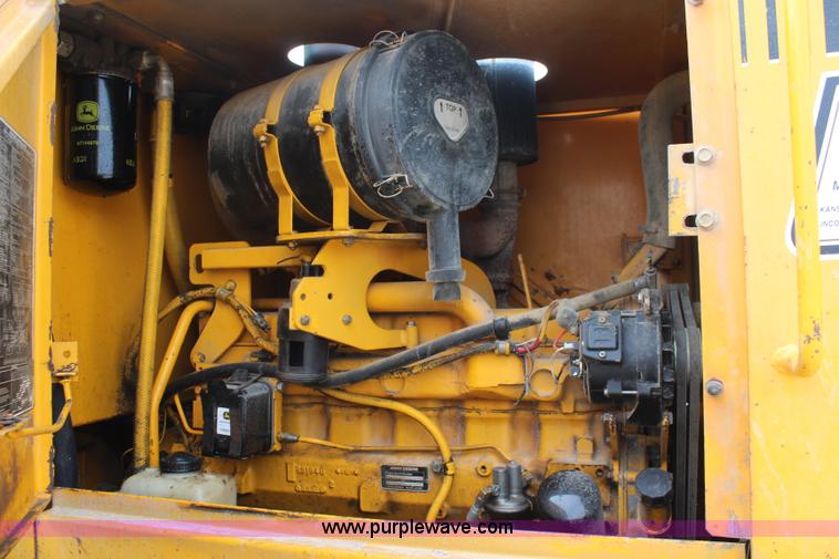 image for item K6883 1990 John Deere 544E TC wheel loader