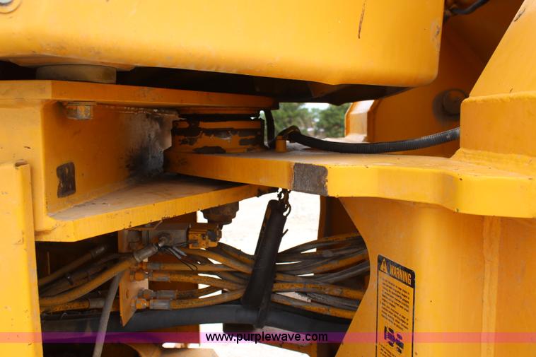 image for item K6883 1990 John Deere 544E TC wheel loader