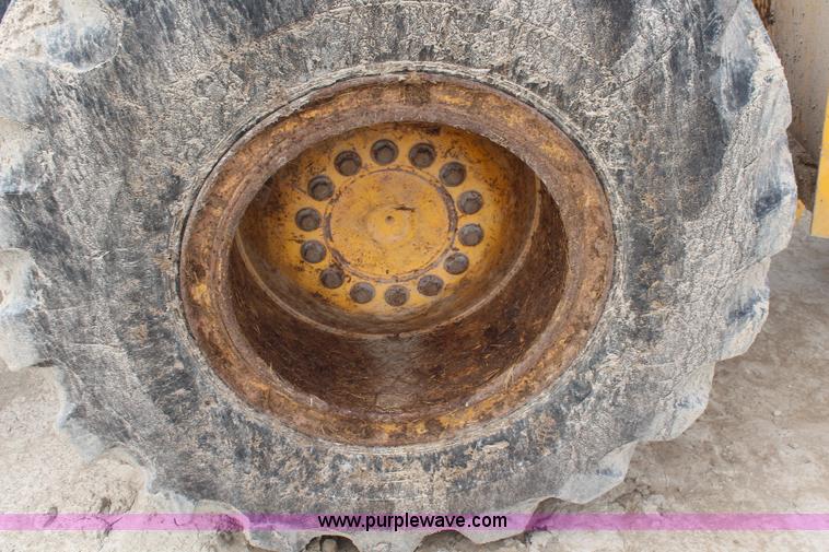 image for item K6883 1990 John Deere 544E TC wheel loader