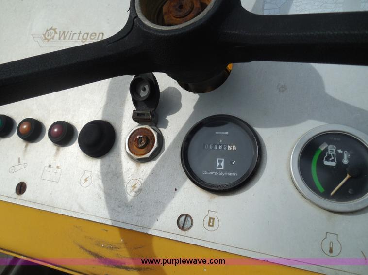 image for item K7513 1993 Wirtgen 1000VC milling machine