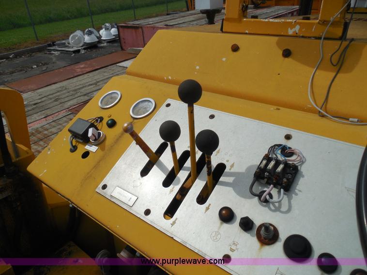 image for item K7513 1993 Wirtgen 1000VC milling machine