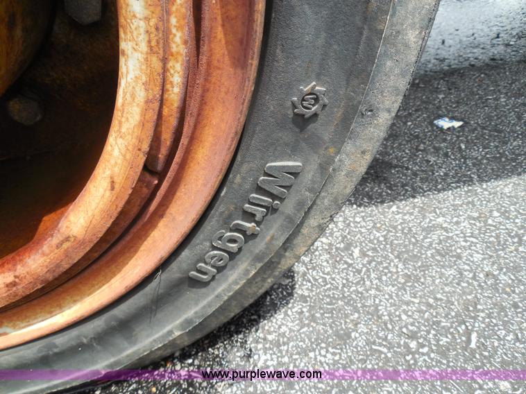 image for item K7513 1993 Wirtgen 1000VC milling machine