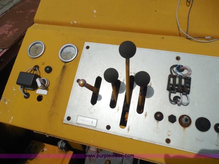 image for item K7513 1993 Wirtgen 1000VC milling machine