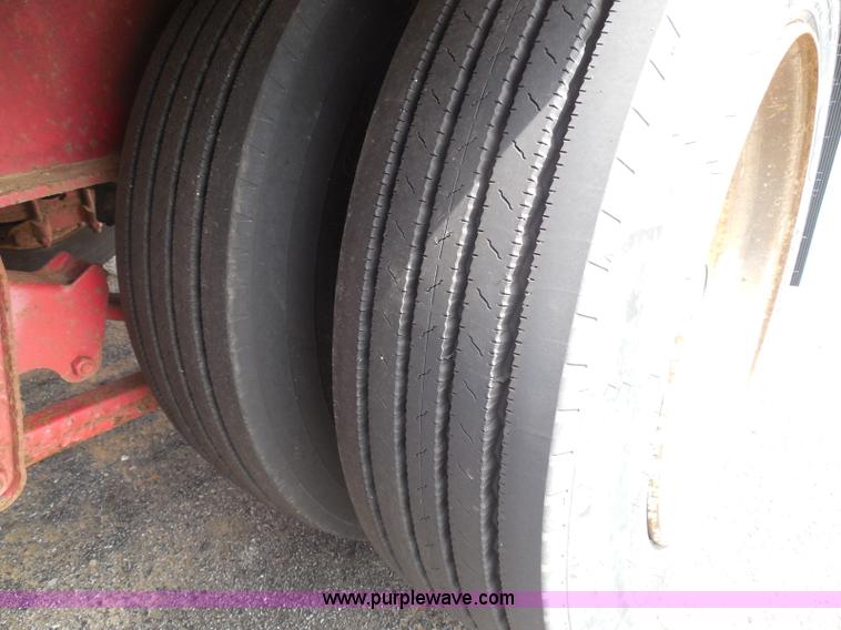 image for item K7514 2002 Wade Services equipment trailer