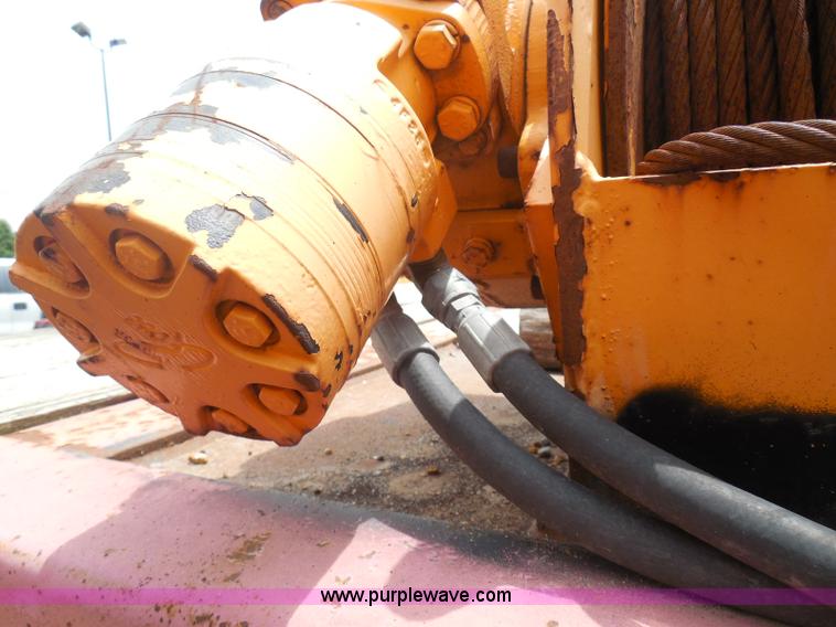 image for item K7514 2002 Wade Services equipment trailer