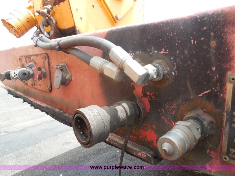 image for item K7514 2002 Wade Services equipment trailer