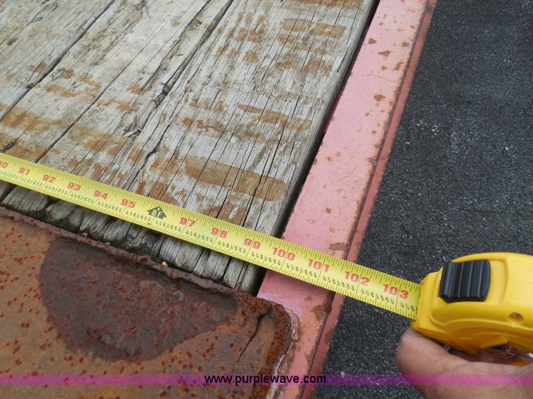 image for item K7514 2002 Wade Services equipment trailer