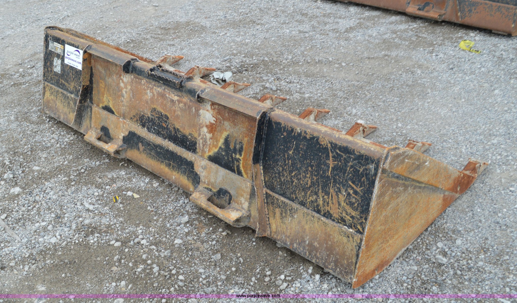 John Deere skid steer bucket in Kansas City, MO Item I4562 sold