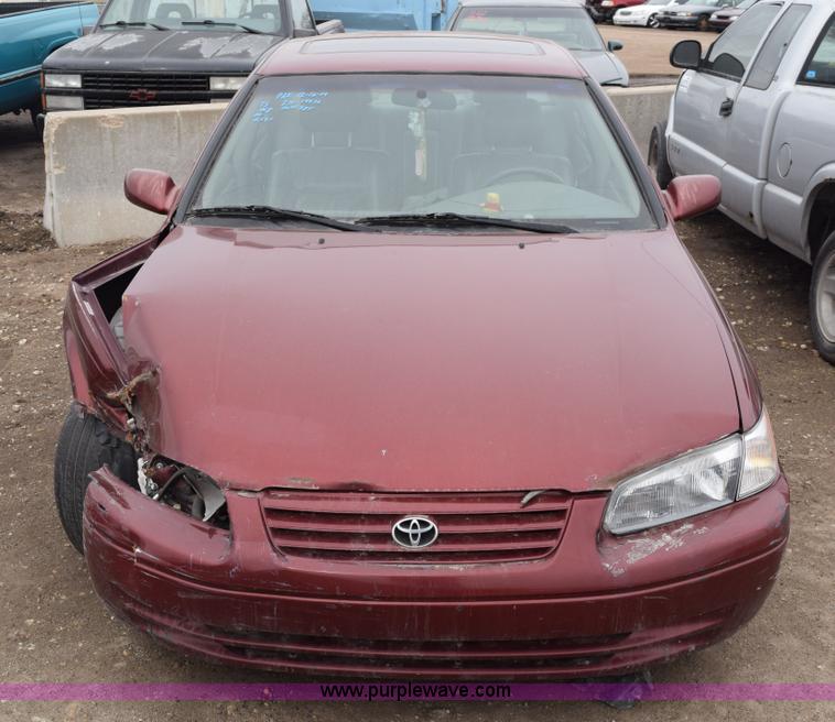 image for item E6266 1999 Toyota Camry